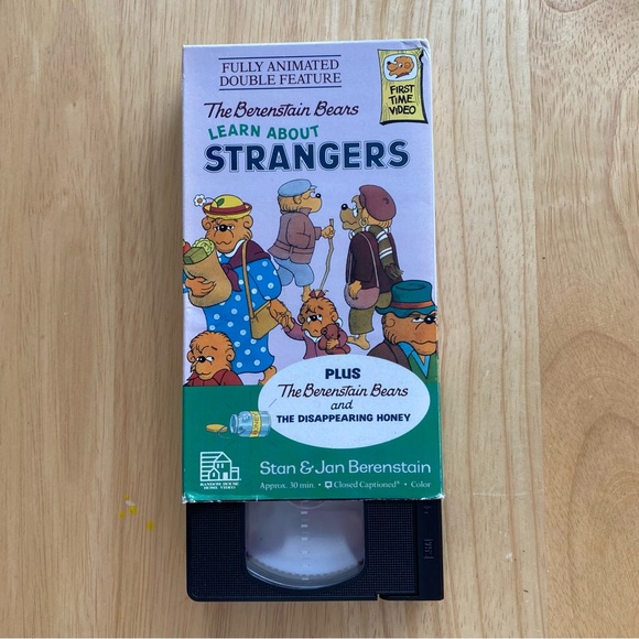 The Berenstain Bears Learn About Strangers VHS Vintage - Picture 1 of 1